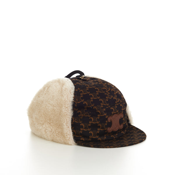 VIP【送料関税込】CELINE CASHMERE CLOCHE HAT TRIOMPHE CLOCHE BEANIE IN CASHMERE - BLACK | CELINE