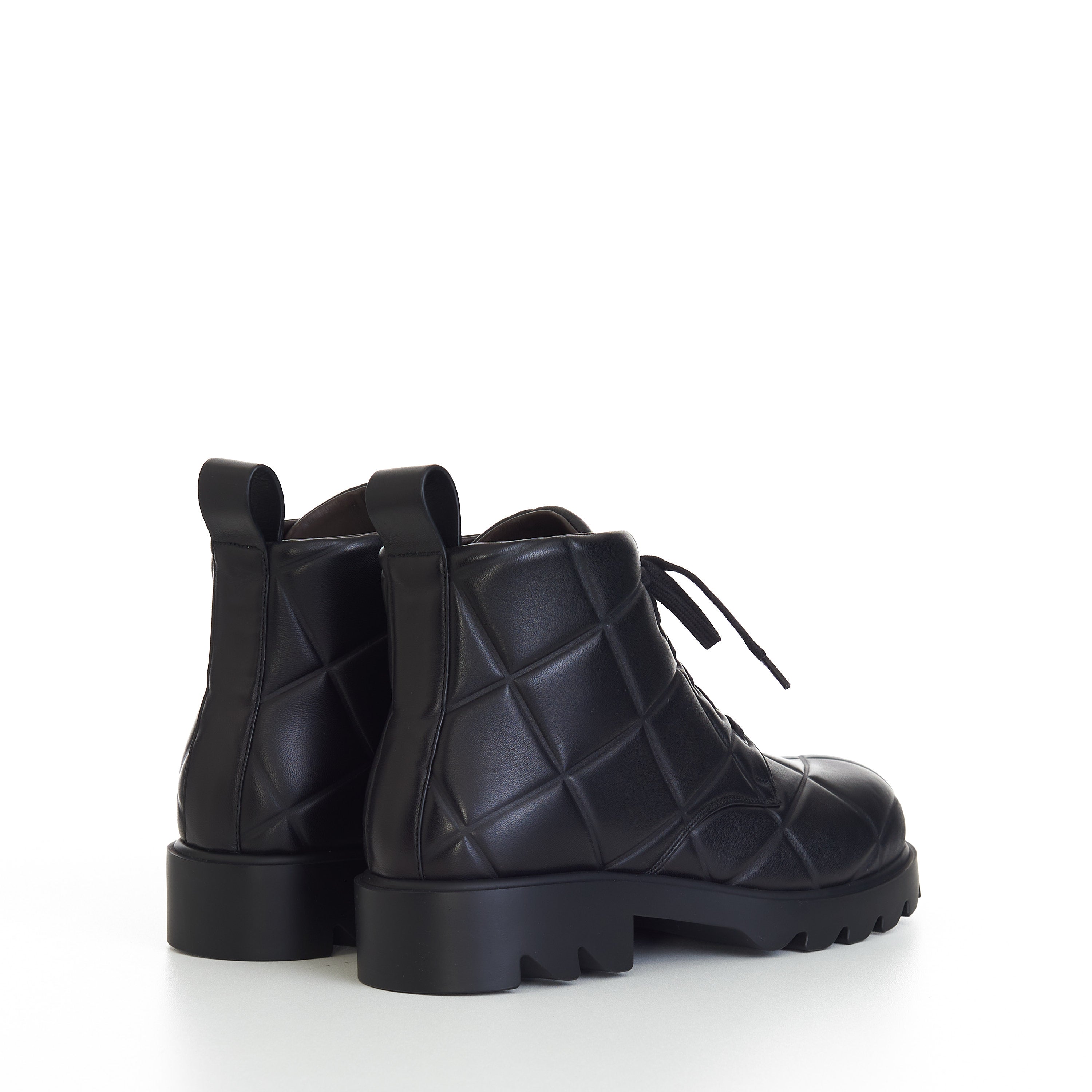 "Strut Grid" Lace-up Ankle Boots In Black Padded Leather – CHIIIQ
